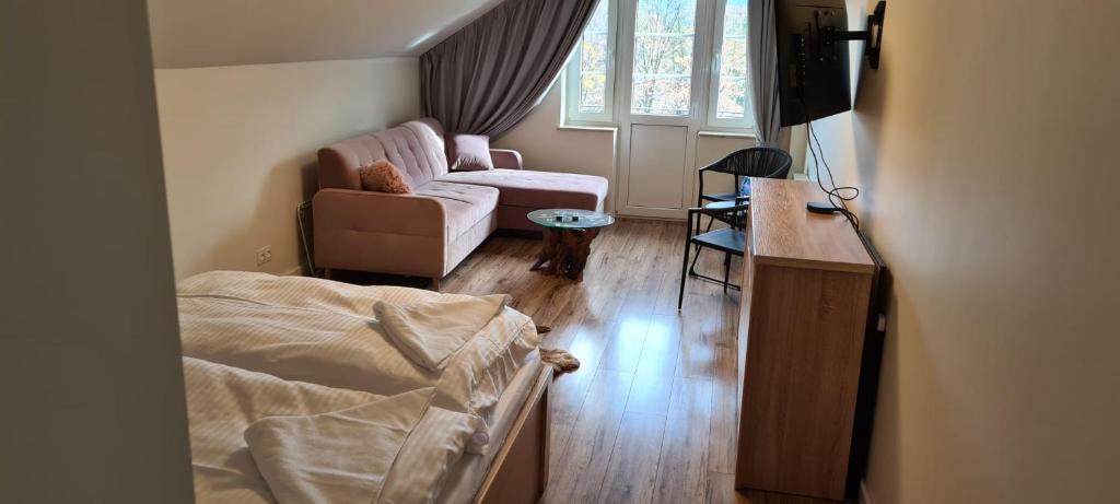 Image 1 of Apartament De Lux Saneczkowa 3/26