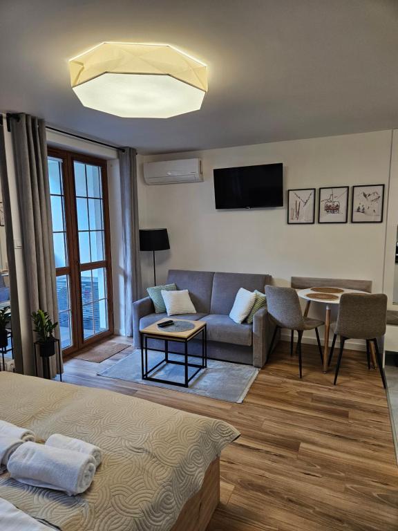 Image 1 of Apartament Królewski w centrum Nad Łomnicą 15