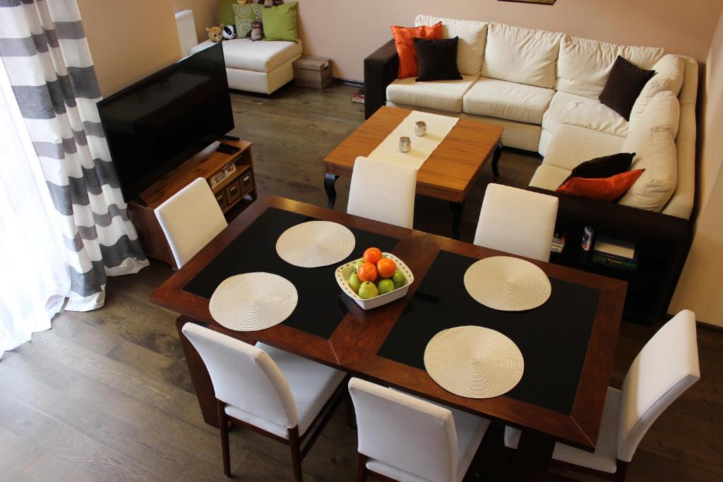 Image 1 of “Apartament Na Piętrze” w Karpaczu na osiedlu “Apartamenty pod Śnieżką”
