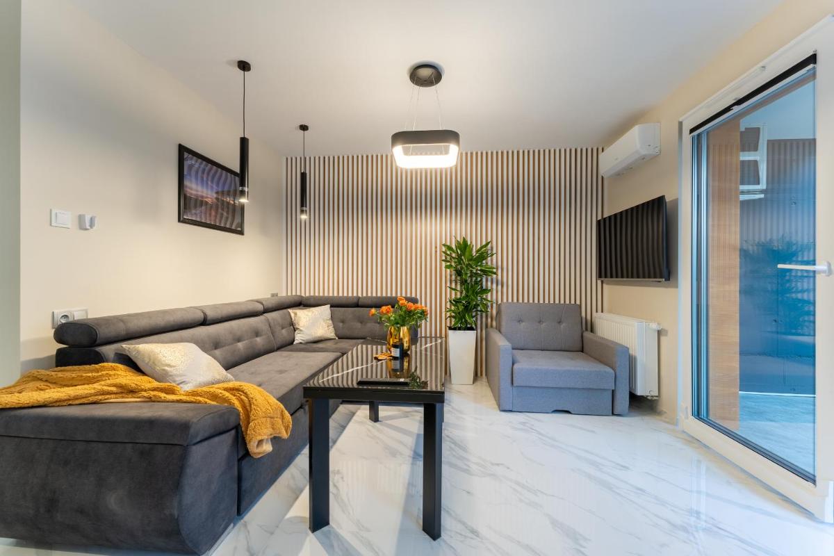 Image 2 of Apartament Śnieżna Melodia – z widokiem na śnieżkę, blisko stoku narciarskiego, obok Aquaparku by SpaceApart