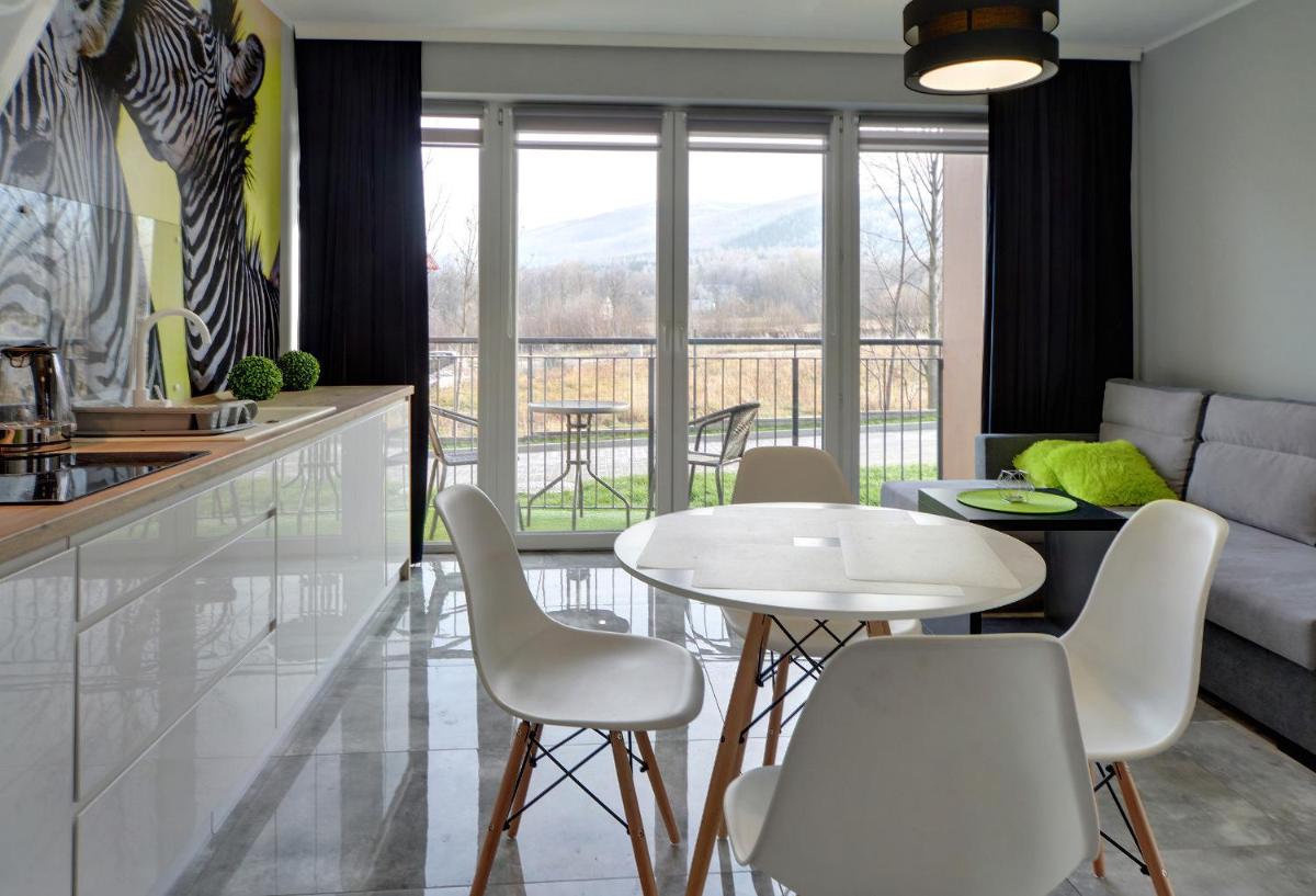 Image 4 of Apartament Sun & Ski Willa K2 Black & White