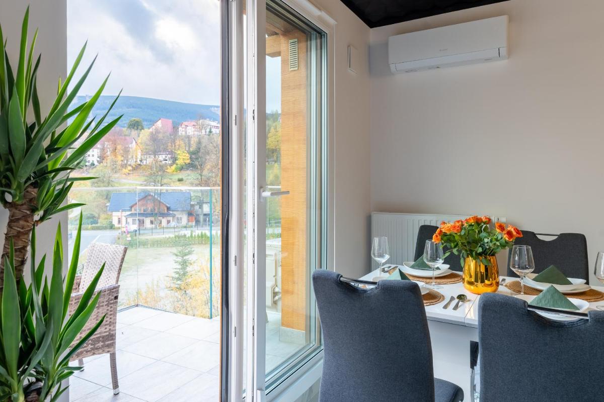 Image 5 of Apartament Widokowe Marzenie – blisko stoku, parking podziemny by SpaceApart