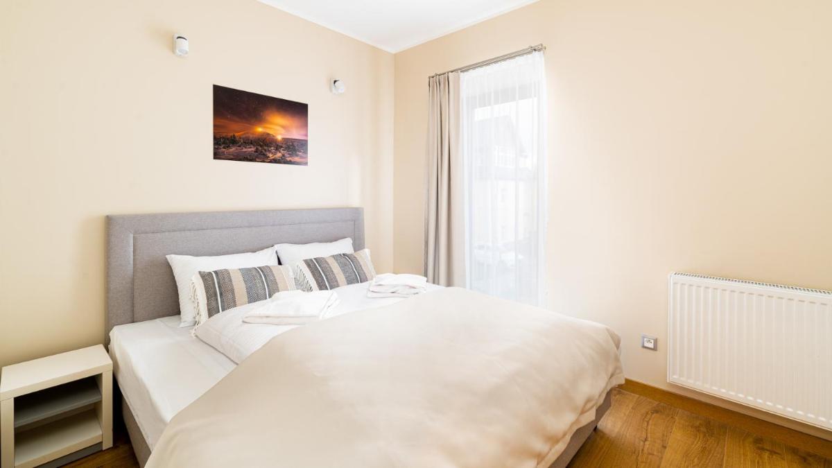 Image 4 of Apartament Wonder Home z prywatnym tarasem, blisko wyciągów Ski Arena i Winterpol, aquaparku i kościoła Wang