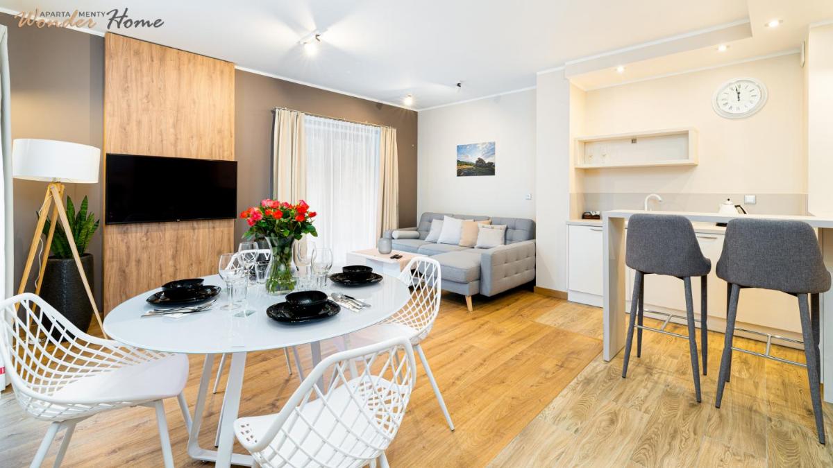 Image 2 of Apartament Wonder Home z prywatnym tarasem, blisko wyciągów Ski Arena i Winterpol, aquaparku i kościoła Wang
