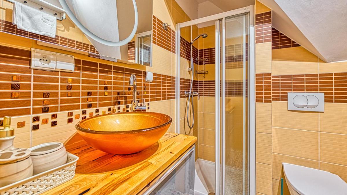 Image 3 of Apartament pod Świerkami z Prywatną SAUNĄ – 5D Apartments