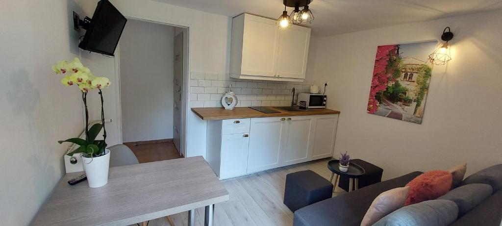 Image 1 of Apartament przy lesie