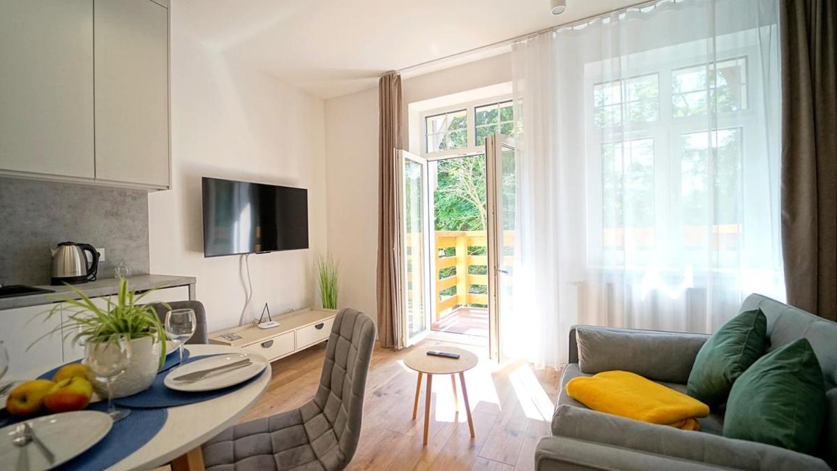 Image 5 of Apartamenty EverySky Kowary, Blue z widokiem na góry i windą
