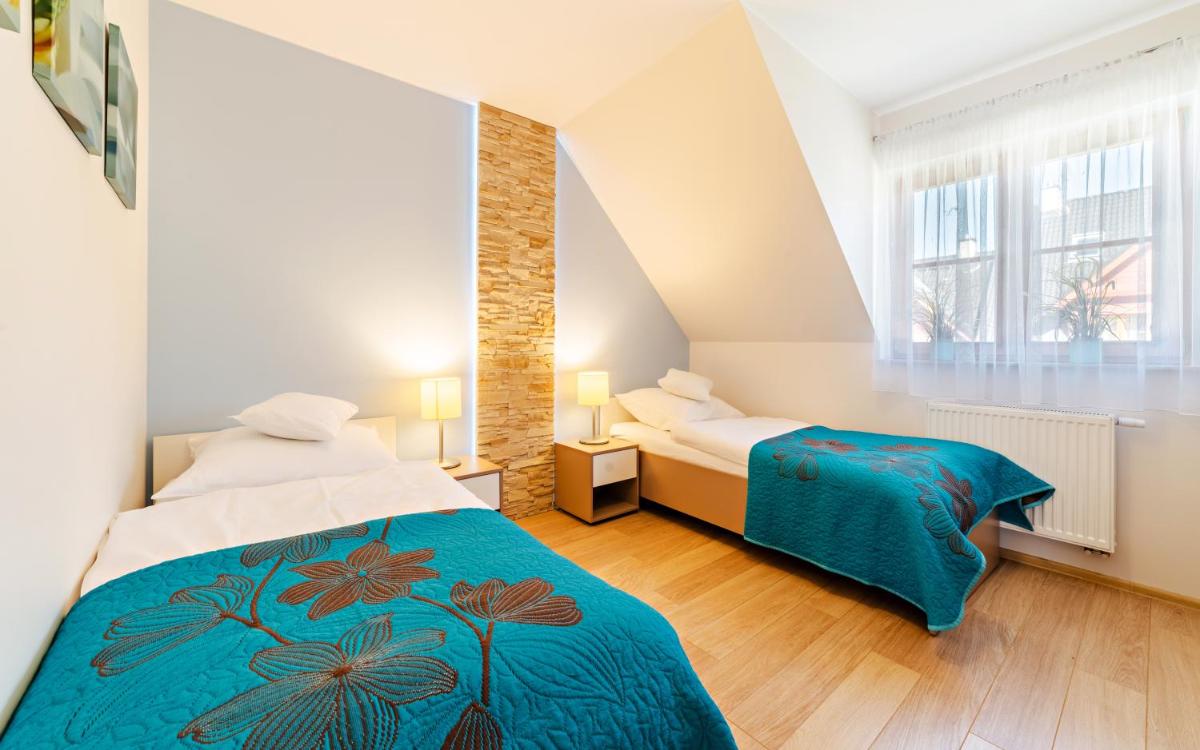 Image 2 of Apartamenty EverySky – Komuny Paryskiej