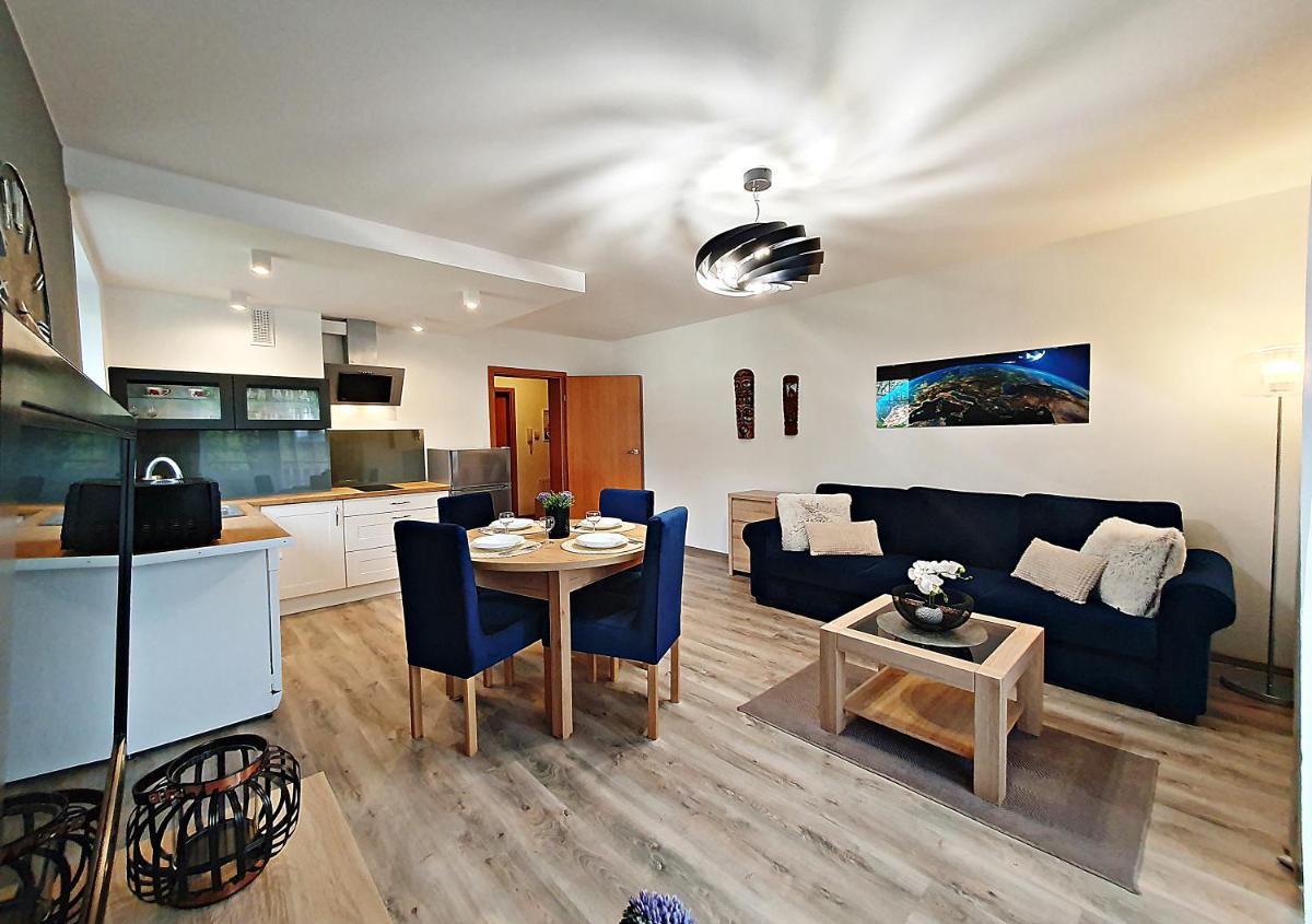 Image 4 of Apartamenty Sun&Fun Rezydencja Pod Dębami Nad Łomnicą 1B i 2B- blisko centrum i sklepów w otoczeniu zieleni