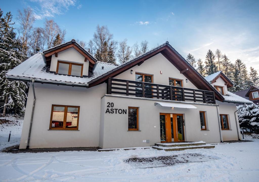 Image 1 of Aston -domek przy lesie, przestronny, apartamenty