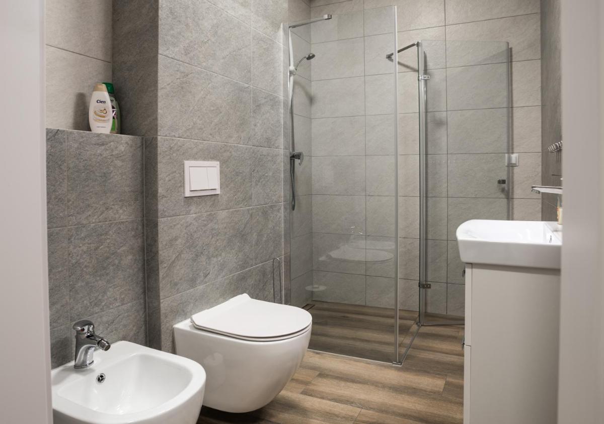 Image 3 of Aston -domek przy lesie, przestronny, apartamenty