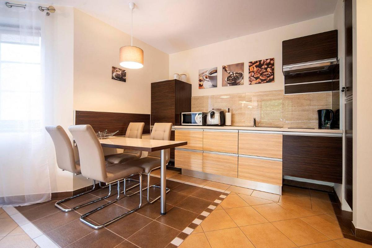 Image 3 of Beżowy Apartament Sun Seasons 24 w Karpaczu z Parkingiem i Balkonem by Noclegi Renters