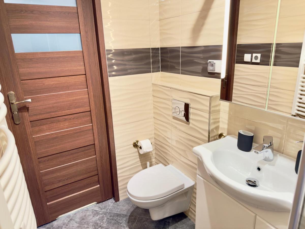 Image 3 of Okno na Śnieżkę – dwupoziomowy apartament by Przycup w Karkonoszach Apartamenty Apartament z widokiem na góry z parkingiem Apartament przy Wyciągu oraz przy Szlakach Turystycznych