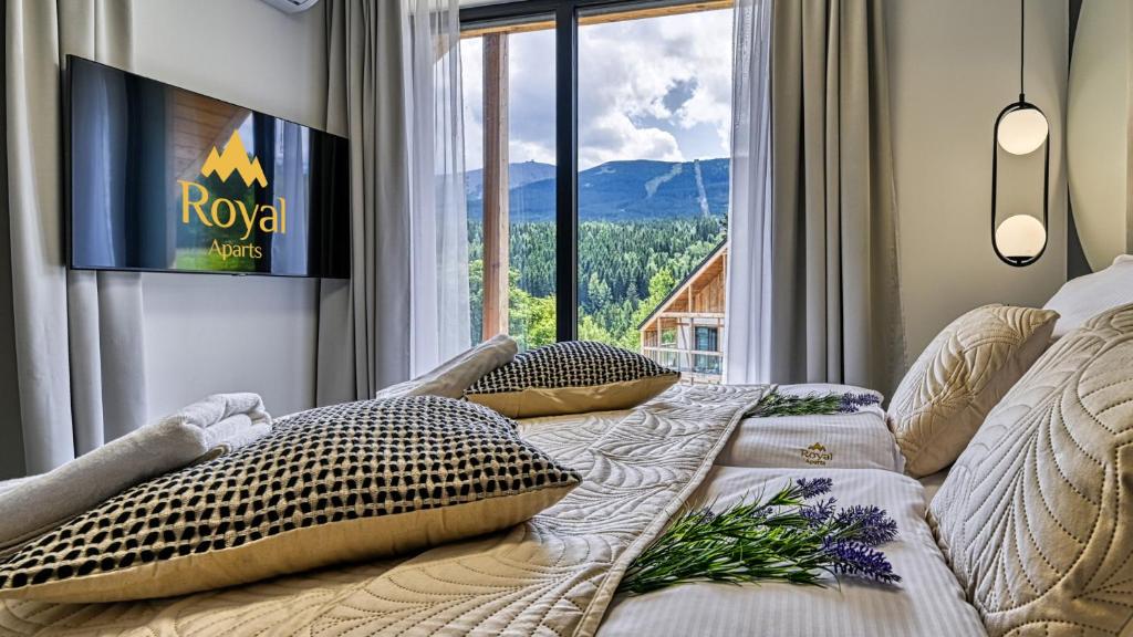 Image 1 of Orlik VIP Residence – Apartament dwupoziomowy Śnieżka Skyline z prywatną sauną