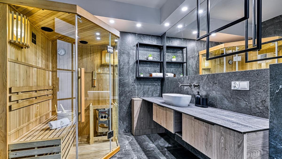 Image 2 of Orlik VIP Residence – Apartament dwupoziomowy Śnieżka Skyline z prywatną sauną