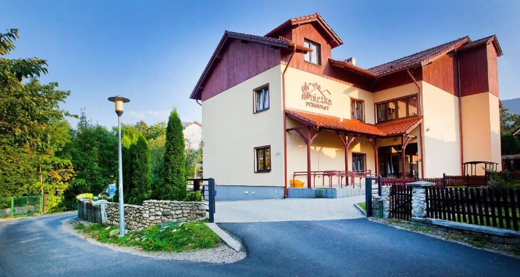 Image 1 of Pensjonat Śnieżka SPA