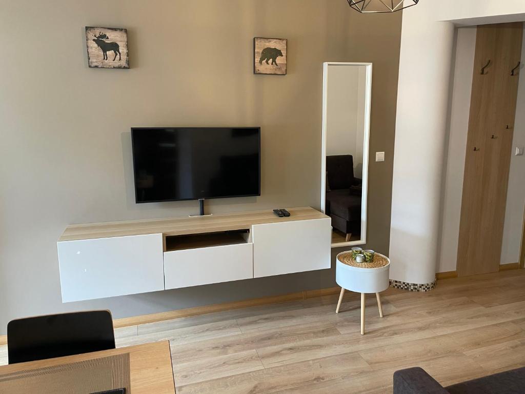 Image 1 of Przystanek Karpacz – ul Komuny Paryskiej 3