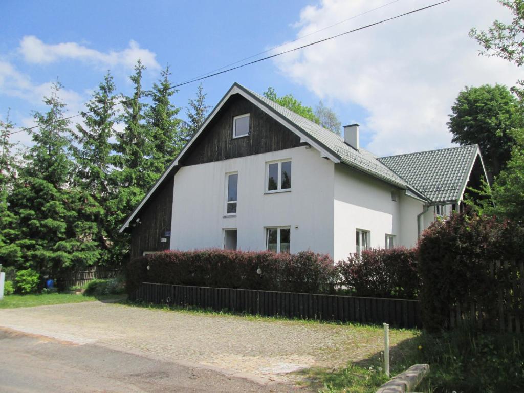 Image 1 of Willawil