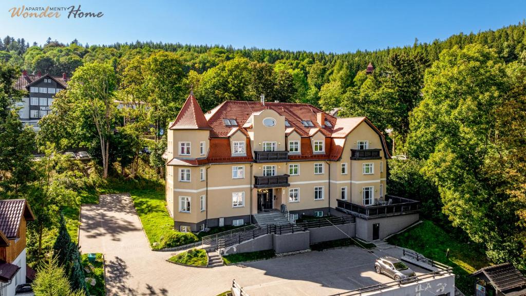 Image 1 of Wonder Home – Apartament blisko Ski Arena, szlaków turystycznych i Kościółka Wang