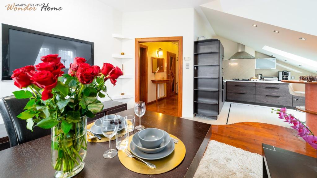 Image 1 of Wonder Home – Apartament blisko centrum Karpacza, w cichej i zielonej okolicy