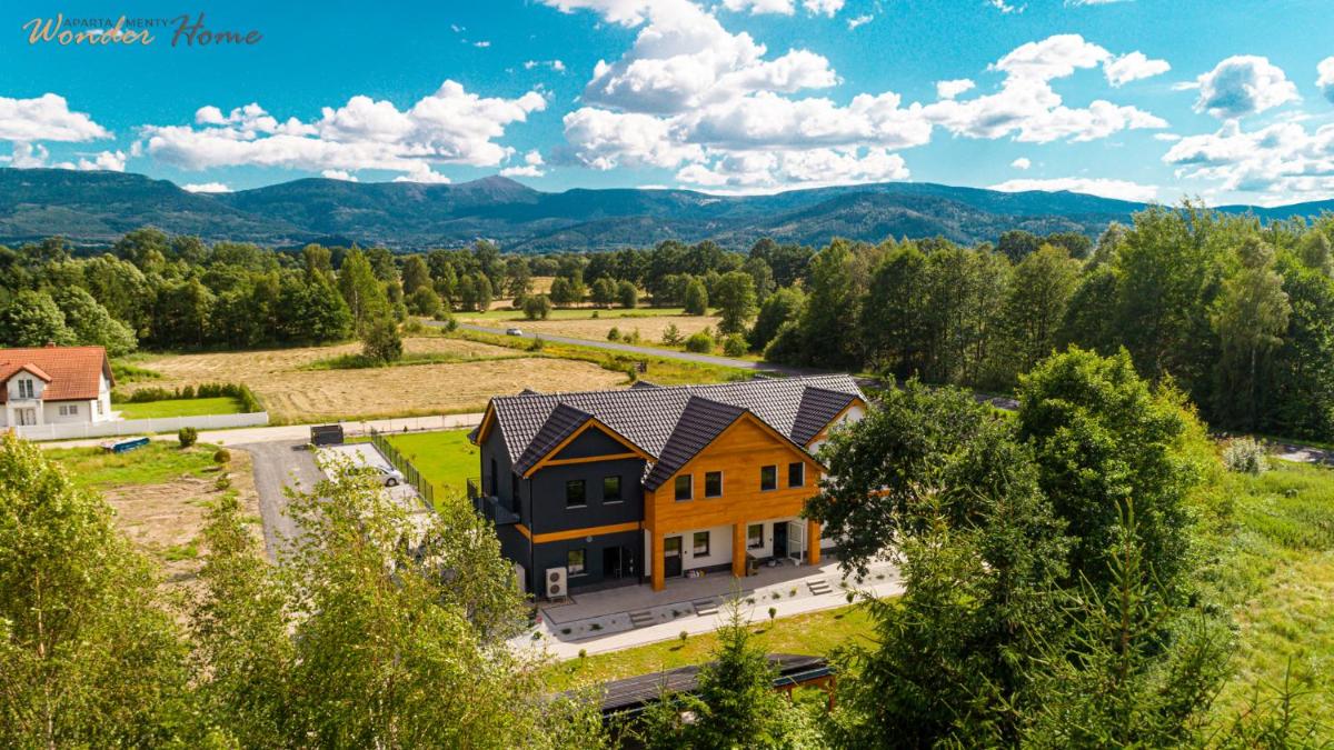 Image 6 of Wonder Home – Apartamenty Halo Karkonosze z ogrodem, sezonowym basenem, placem zabaw i widokiem na Śnieżkę – zlokalizowane blisko Karpacza