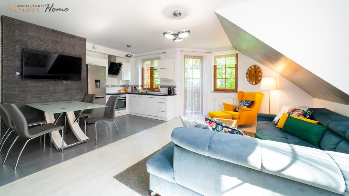 Image 3 of Wonder Home – Apartamenty Leśny Dom z balkonami, niedaleko centrum, w cichej okolicy