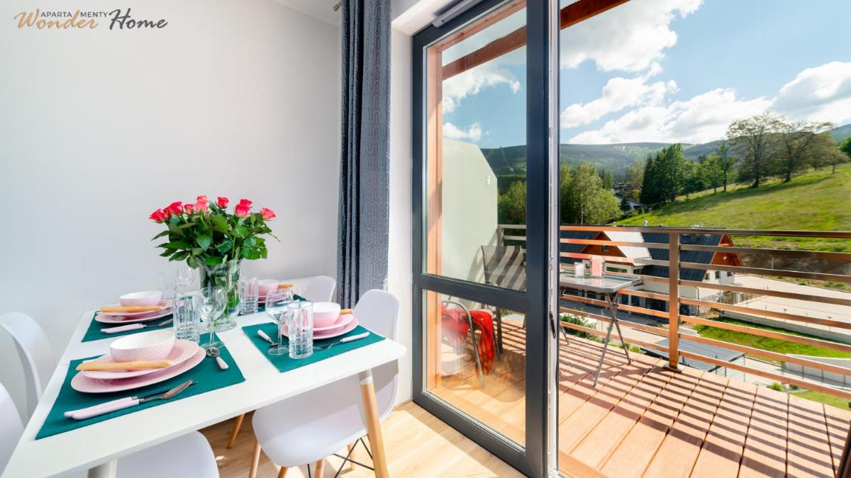Image 4 of Wonder Home – Apartamenty blisko wyciągów Ski Arena, parku wodnego, restauracji, Kościółka Wang