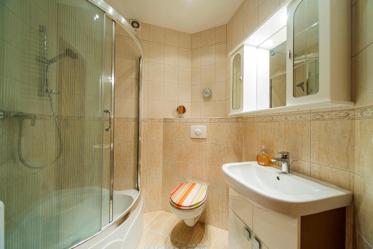 Image 5 of Żółty Apartament Sun Seasons 24 w Karpaczu z Balkonem by Noclegi Renters