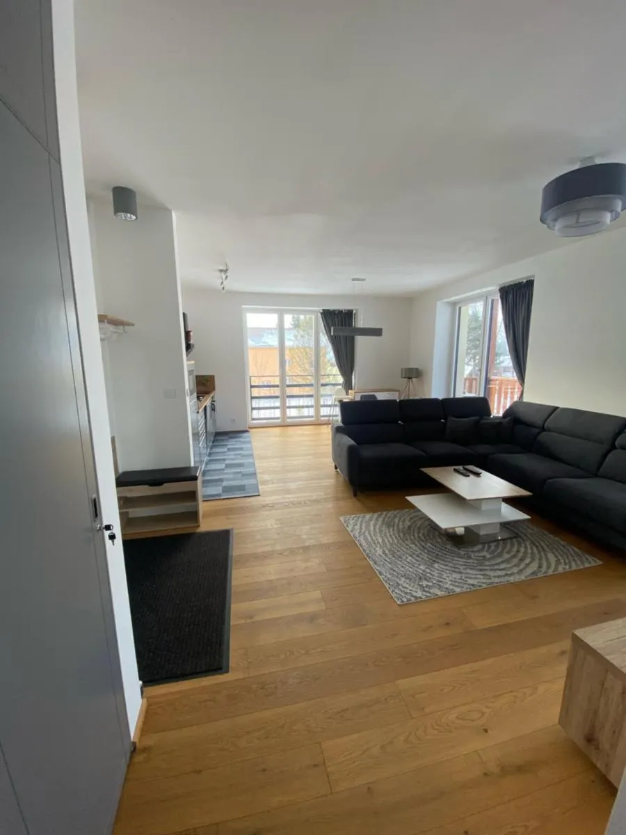 Image 3 of 3 Sosny Apartments – Suite 1