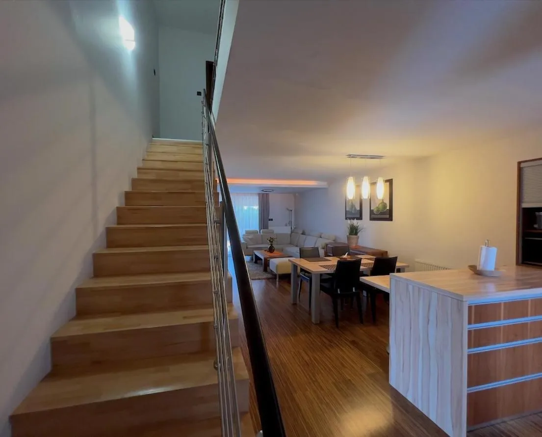 Image 3 of Apartmánový Dom 44