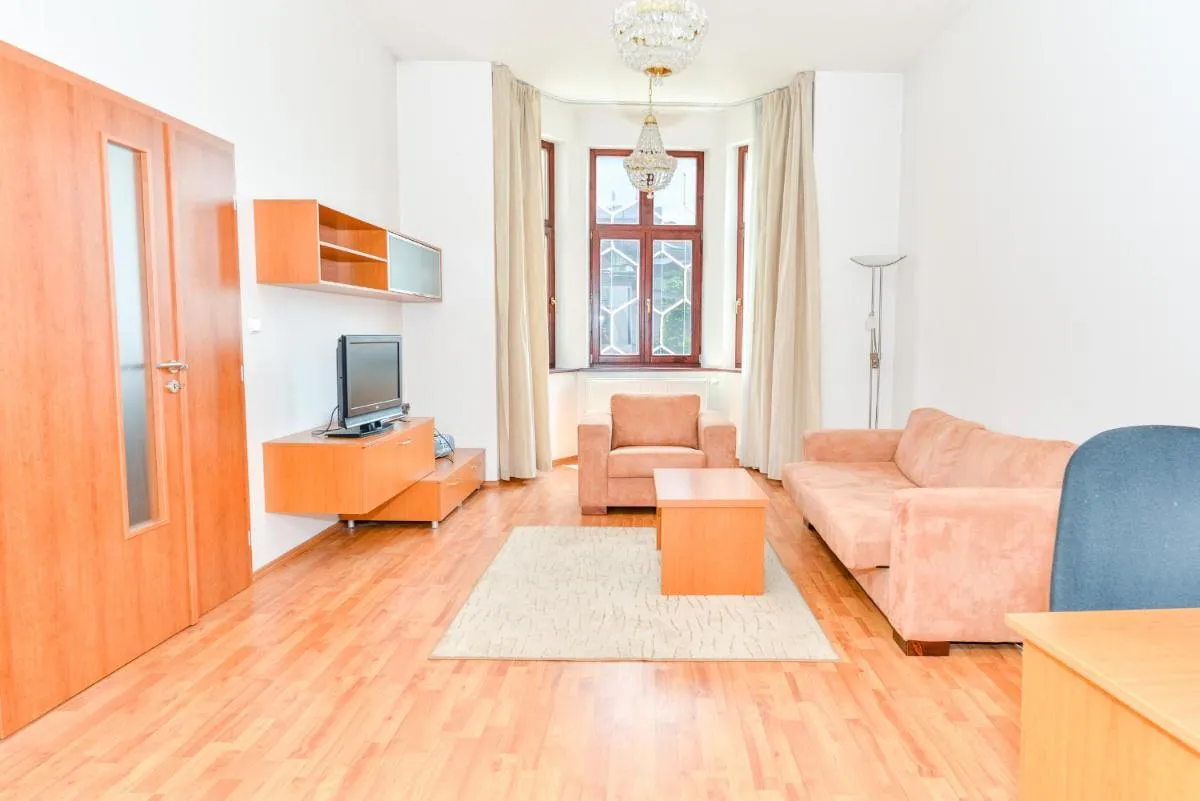Image 3 of Apartment Downtown