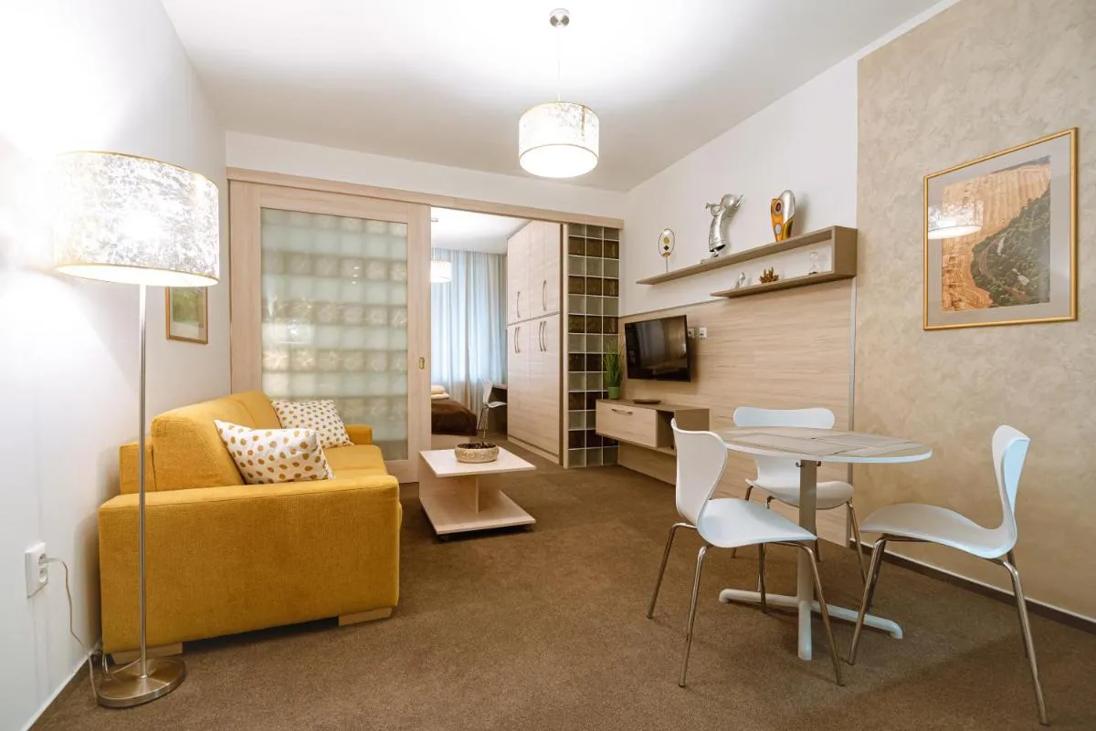 Image 3 of Apartment Elegance Hrebienok