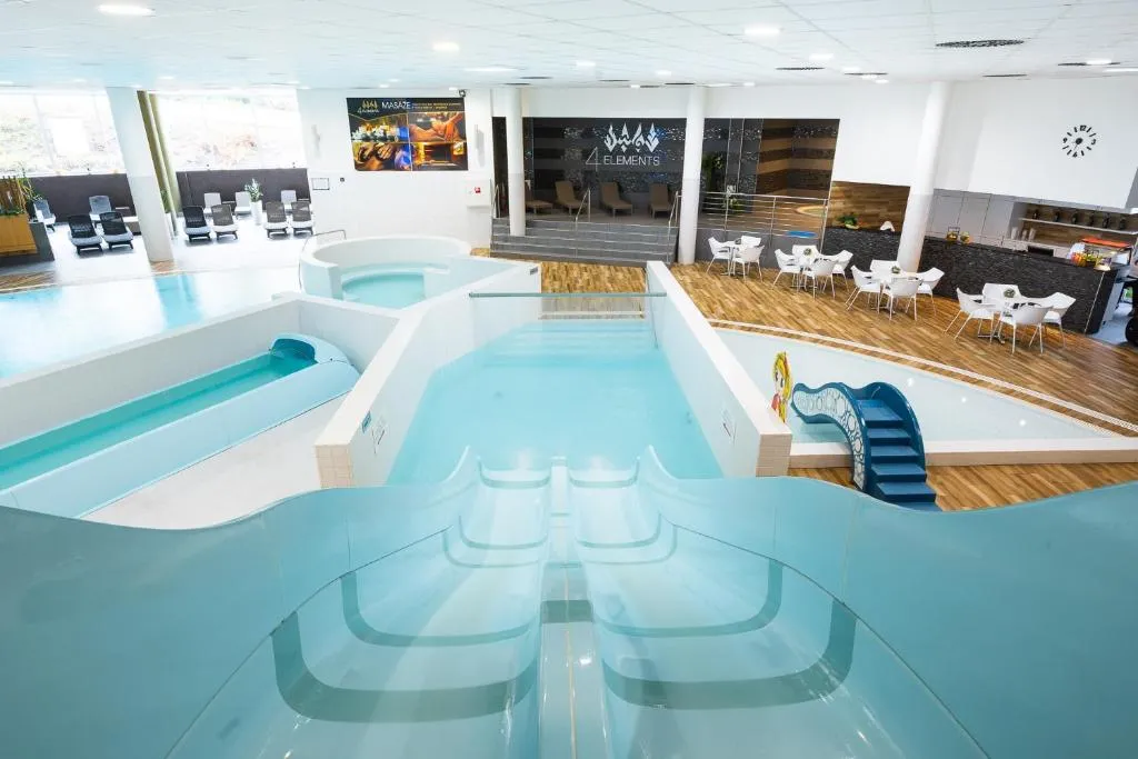 Image 1 of Atrium Hotel – Family friendly