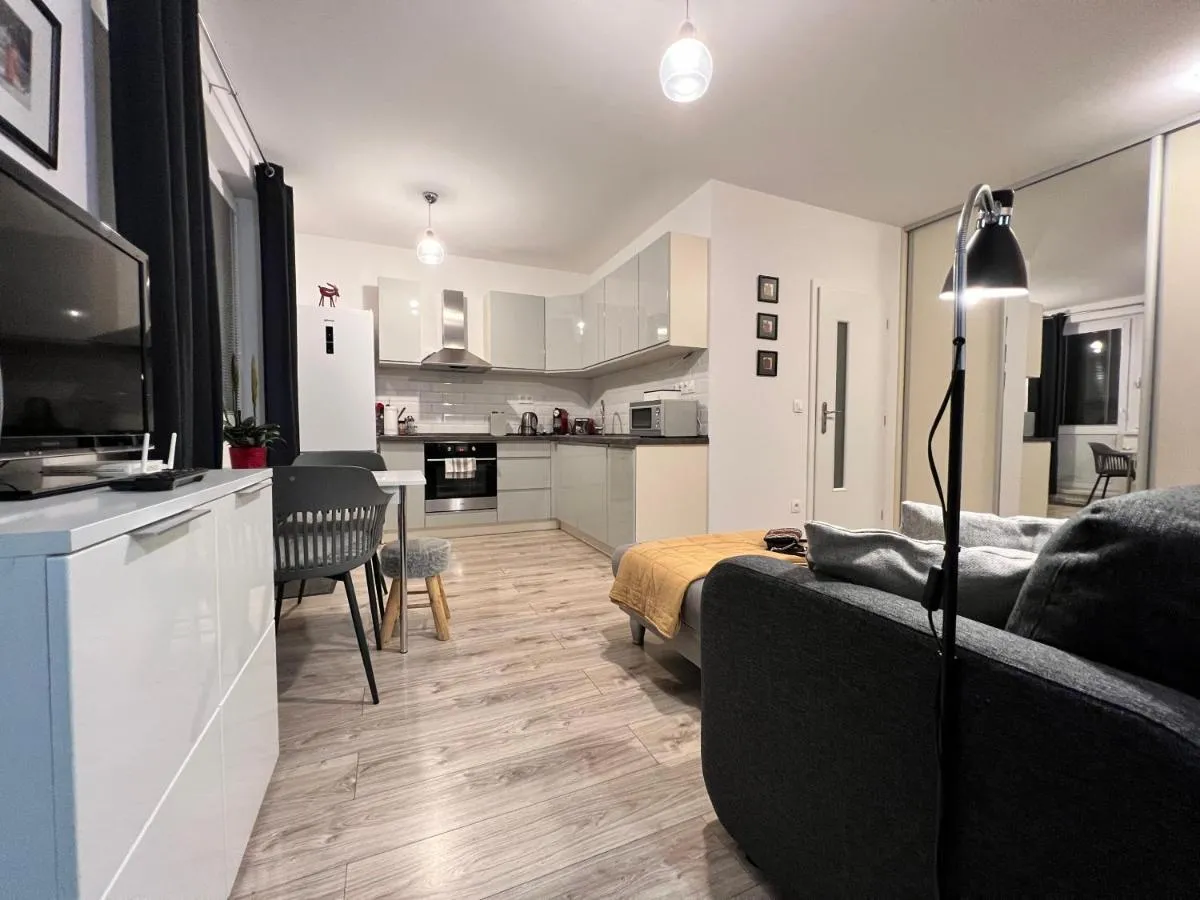 Image 2 of BL-Apartment-Lenkas, 24Hrs-Self check-in, free private parking, close to city centre