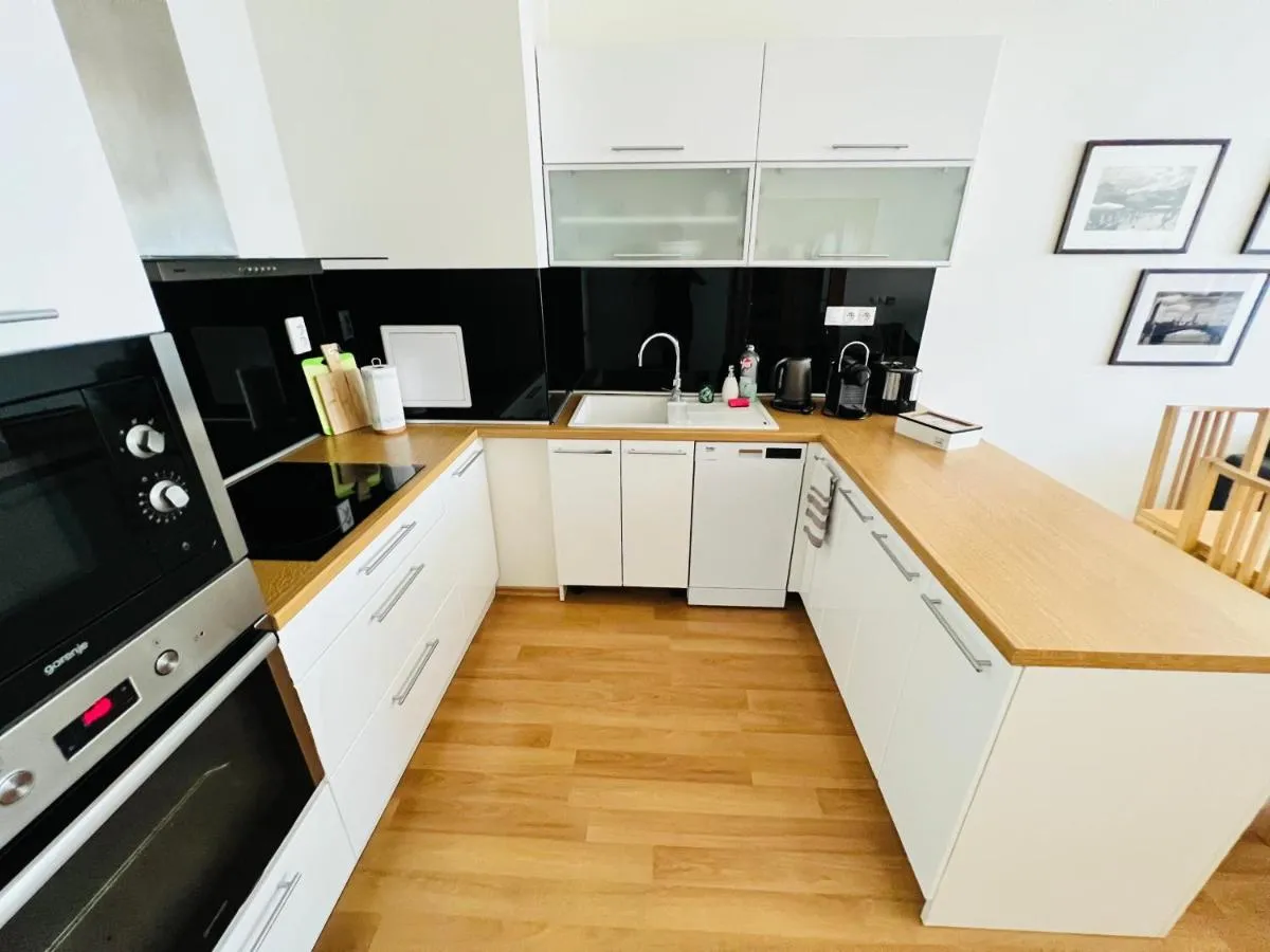 Image 4 of BL City View Apartment, 24Hrs-Self check in, private parking, beautiful city view, close to city centre