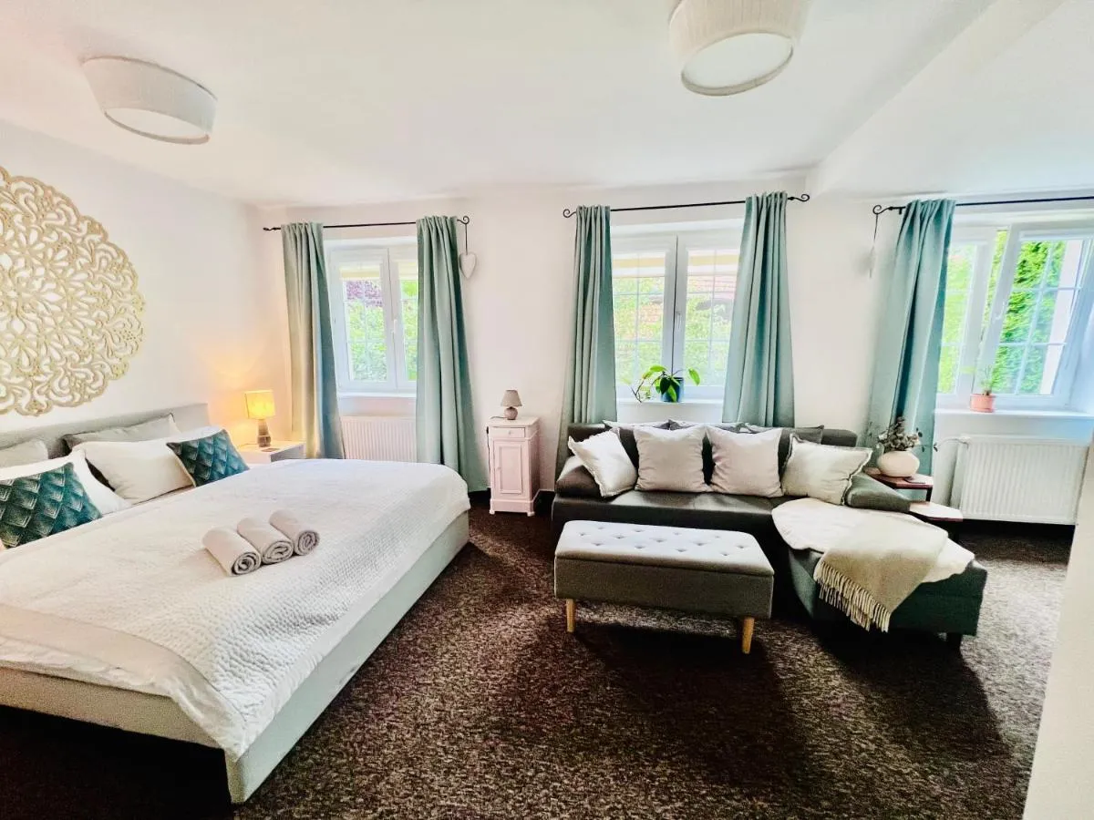Image 3 of BL-Townhouse Luxury Suite, 24Hrs- check in, private parking, garden, beautiful park just step a way and city center 5 min walking