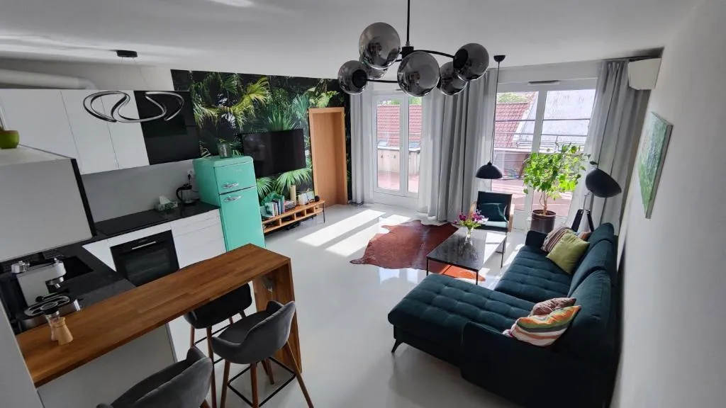 Image 1 of Barber’s home