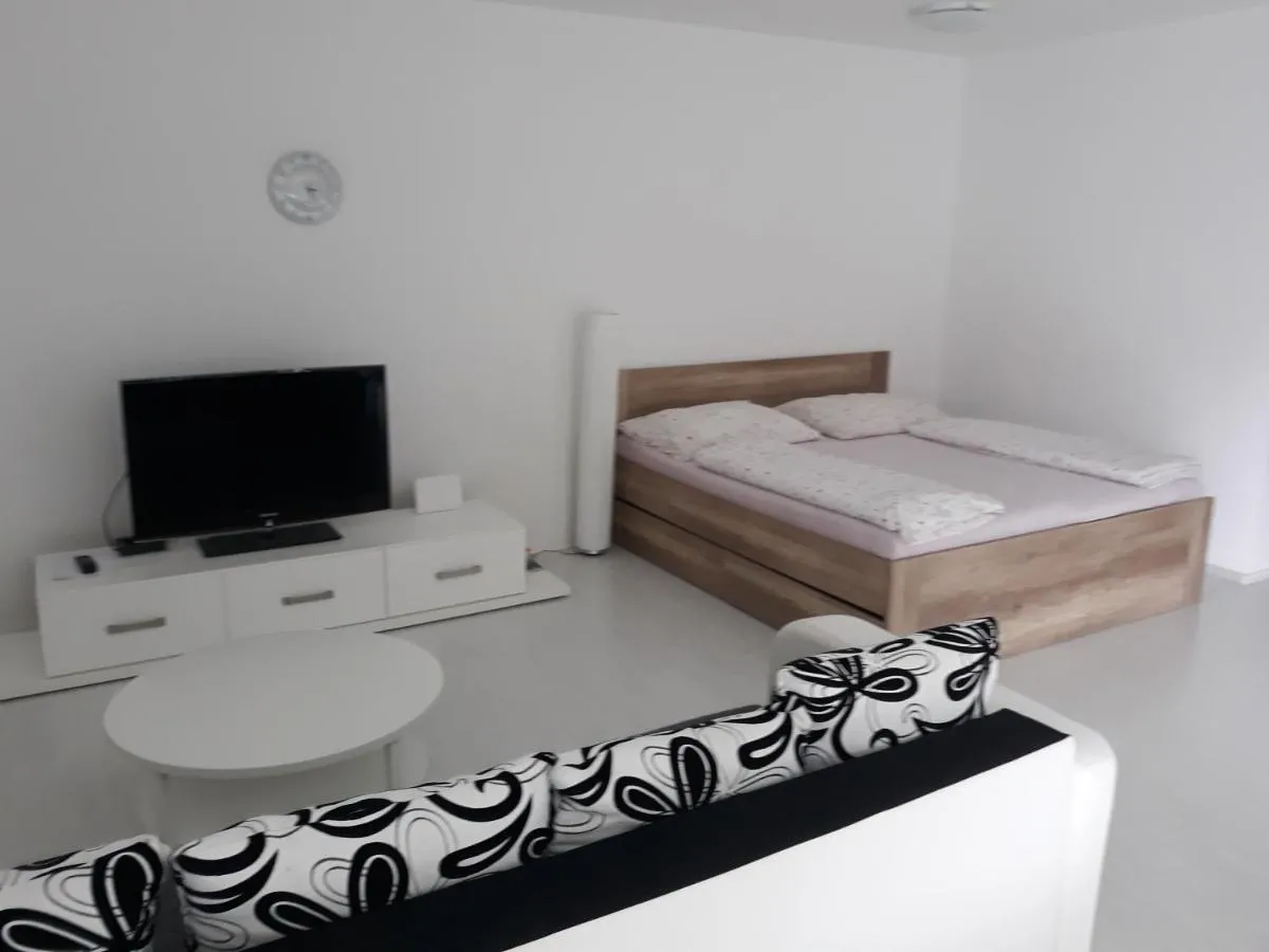 Image 2 of Beautiful city center Apartment with private parking