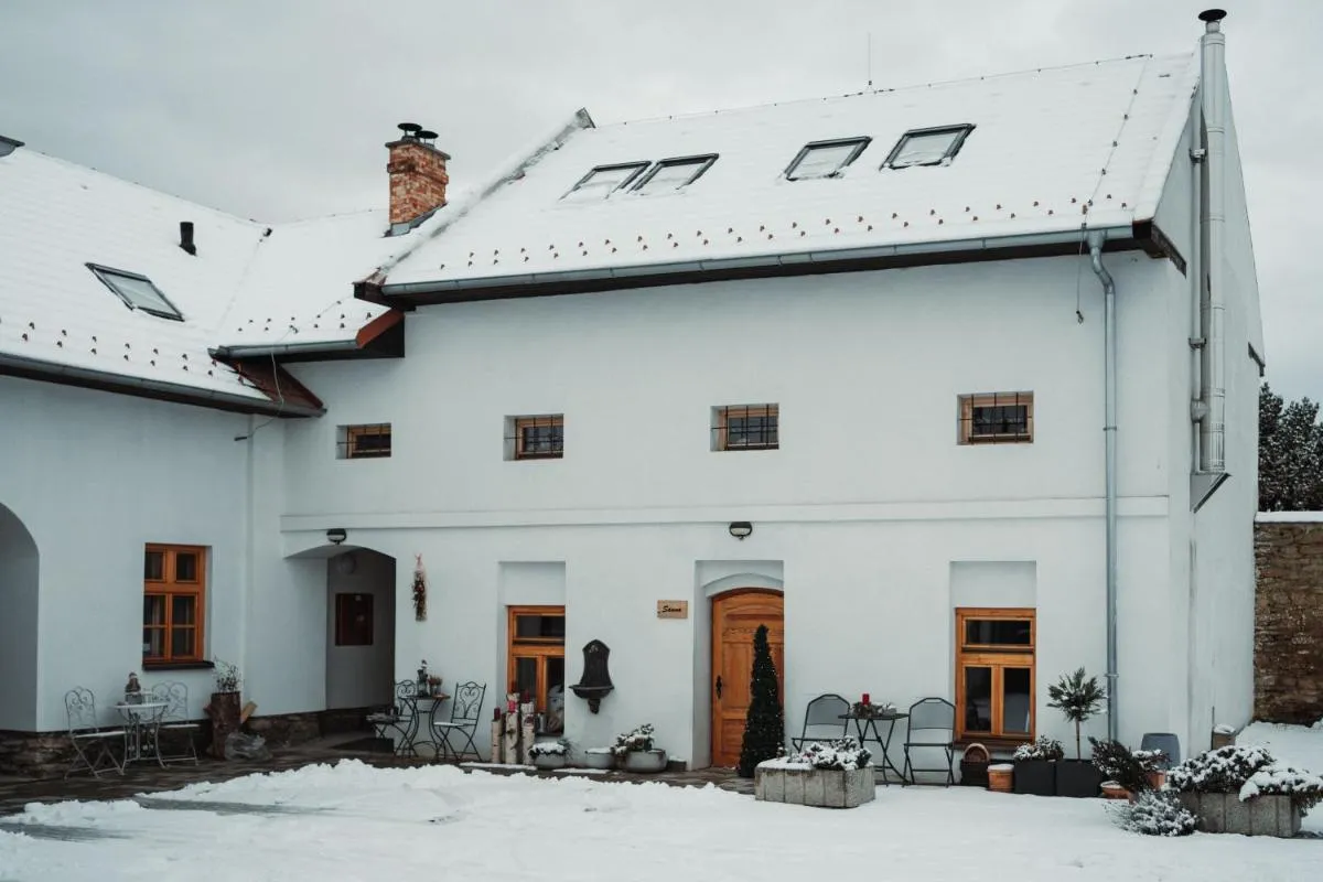 Image 3 of ČÁKYHO KÚRIA – apartmán pre 4 osoby s krbom a saunami