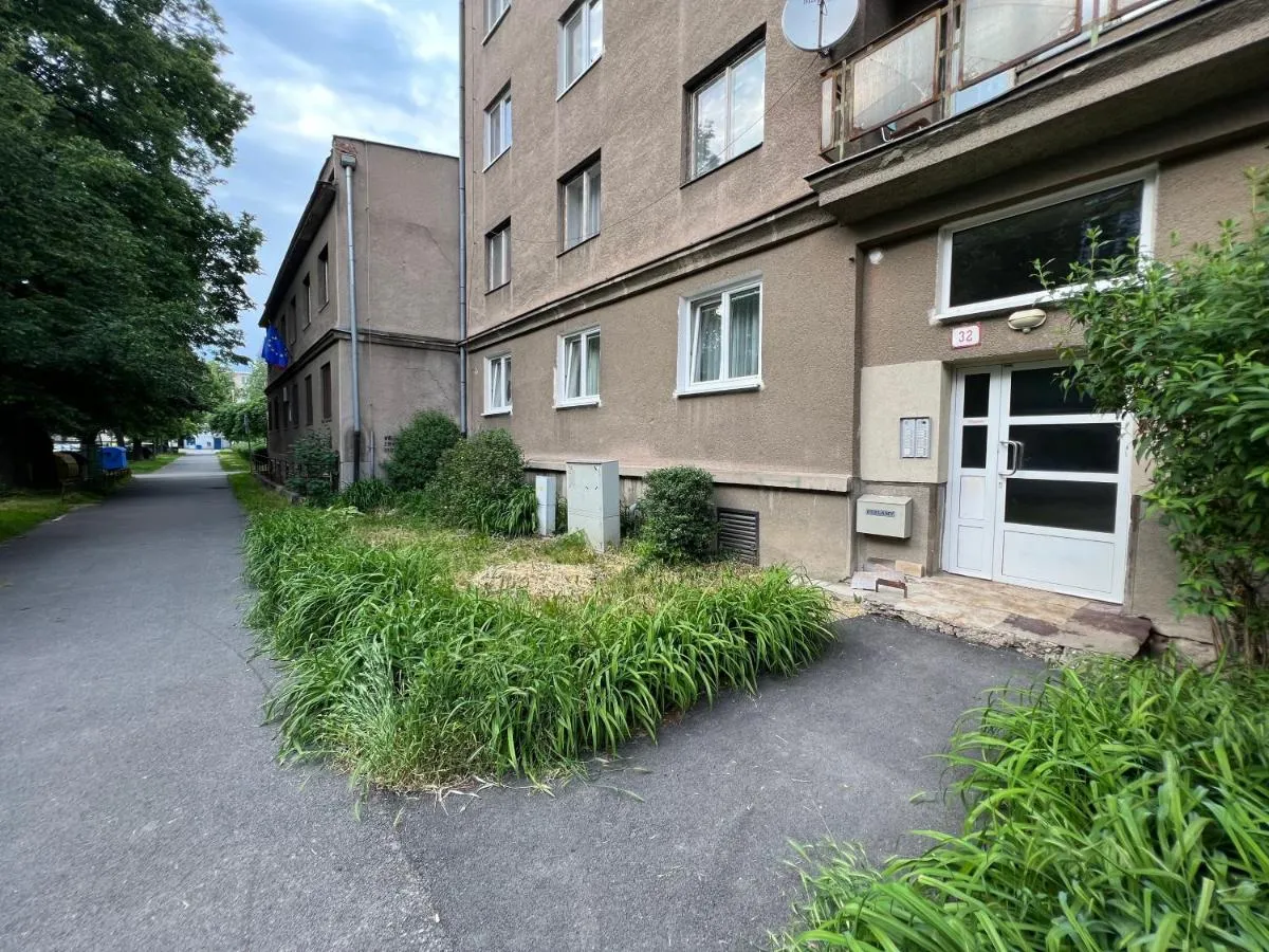 Image 2 of COZY apartment in GREAT location