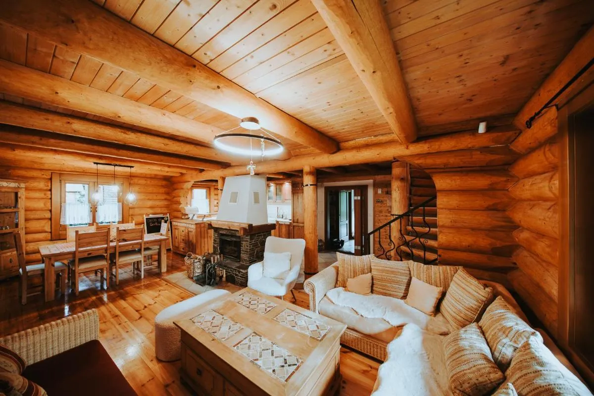 Image 3 of Cabin Sonka