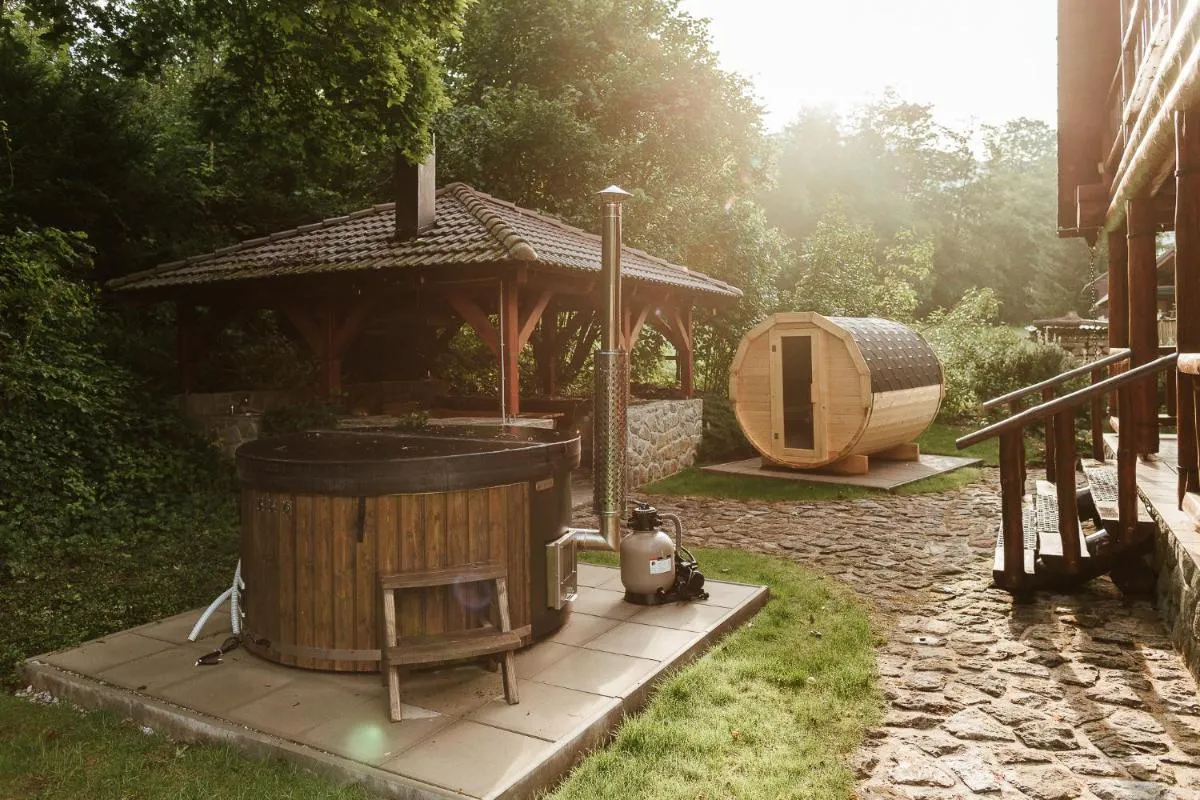 Image 2 of Cabin Sonka