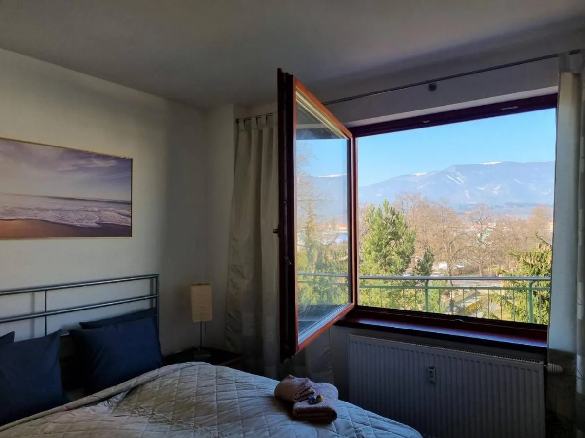 Image 2 of Central business apartment – FREE PARKING