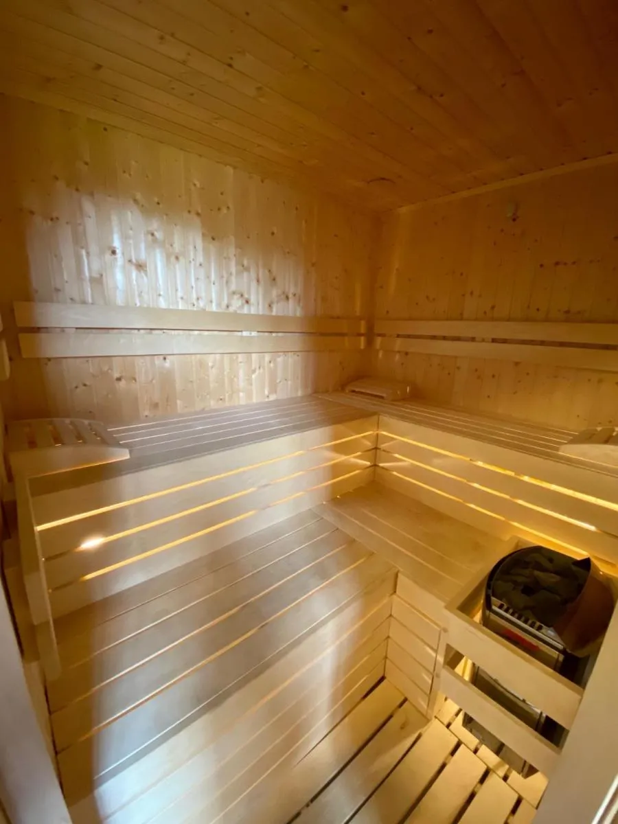 Image 4 of Chalet Tale-Pool Table-Jacuzzi-Sauna-3 Ski Resorts-Ski Jasna