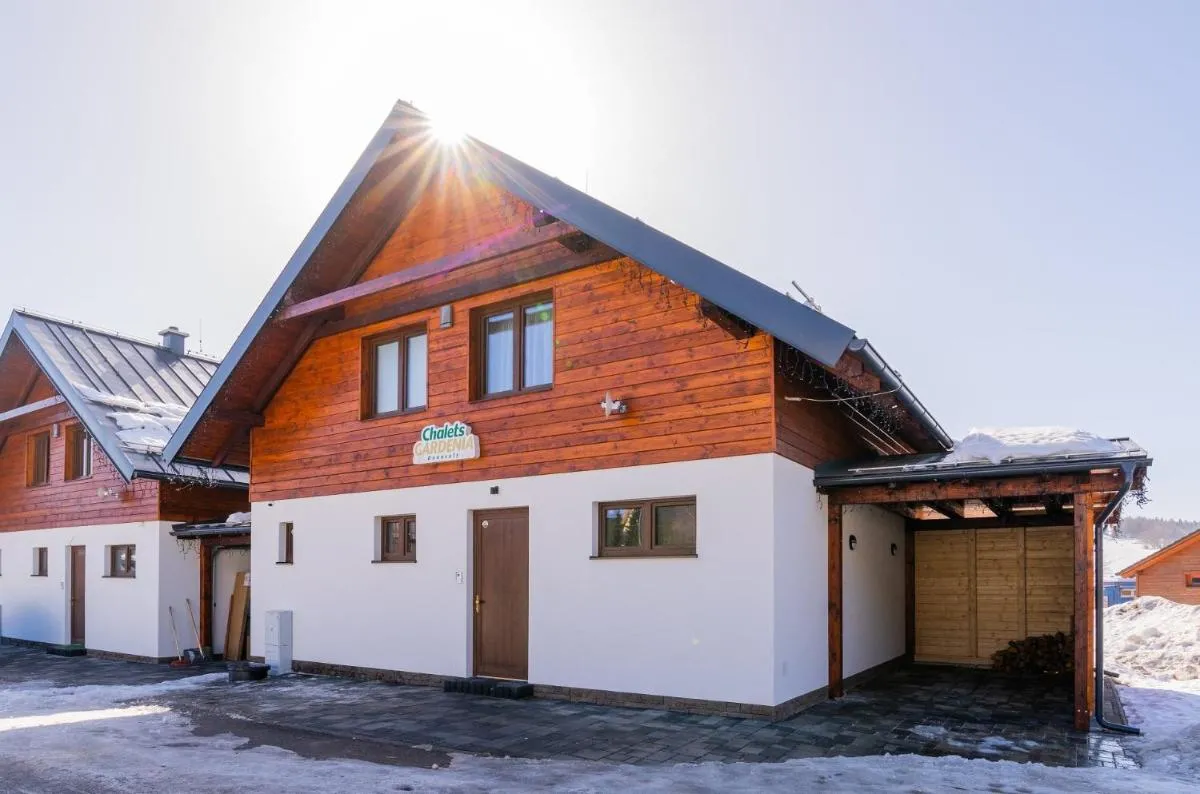 Image 3 of Chalets Gardenia