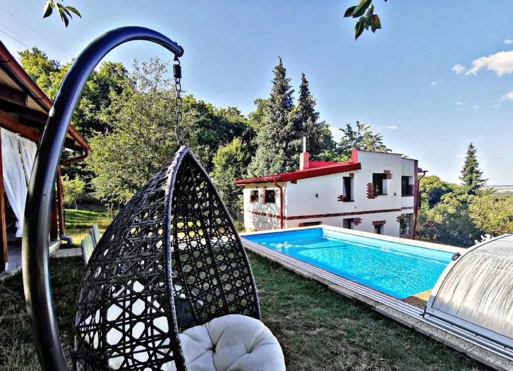 Image 1 of Chata Gabika
