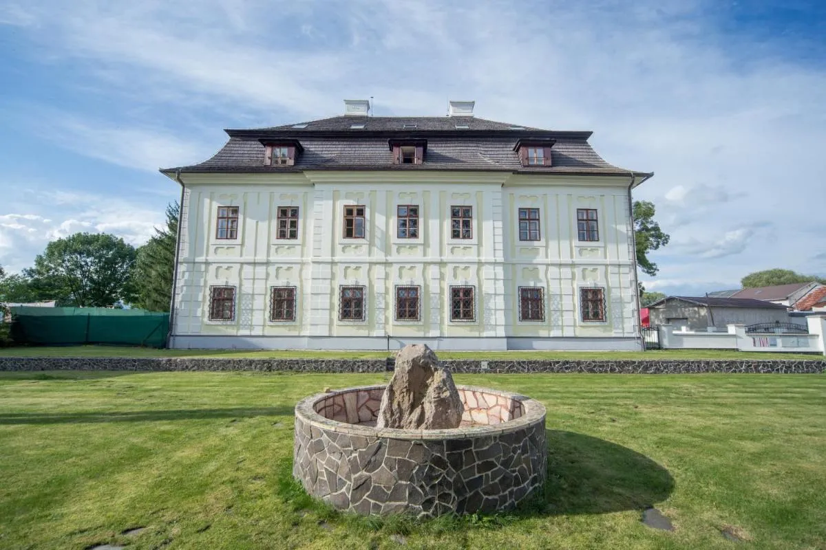 Image 6 of Chateau Diva