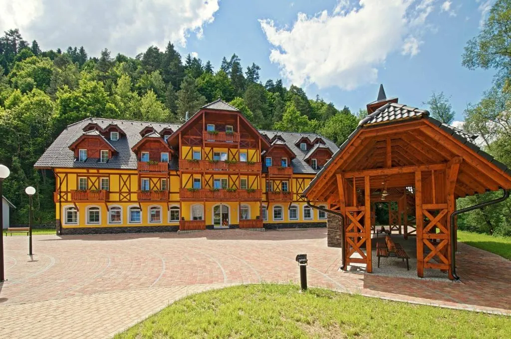 Image 1 of Dom zdravia – KÚPELE PIENINY