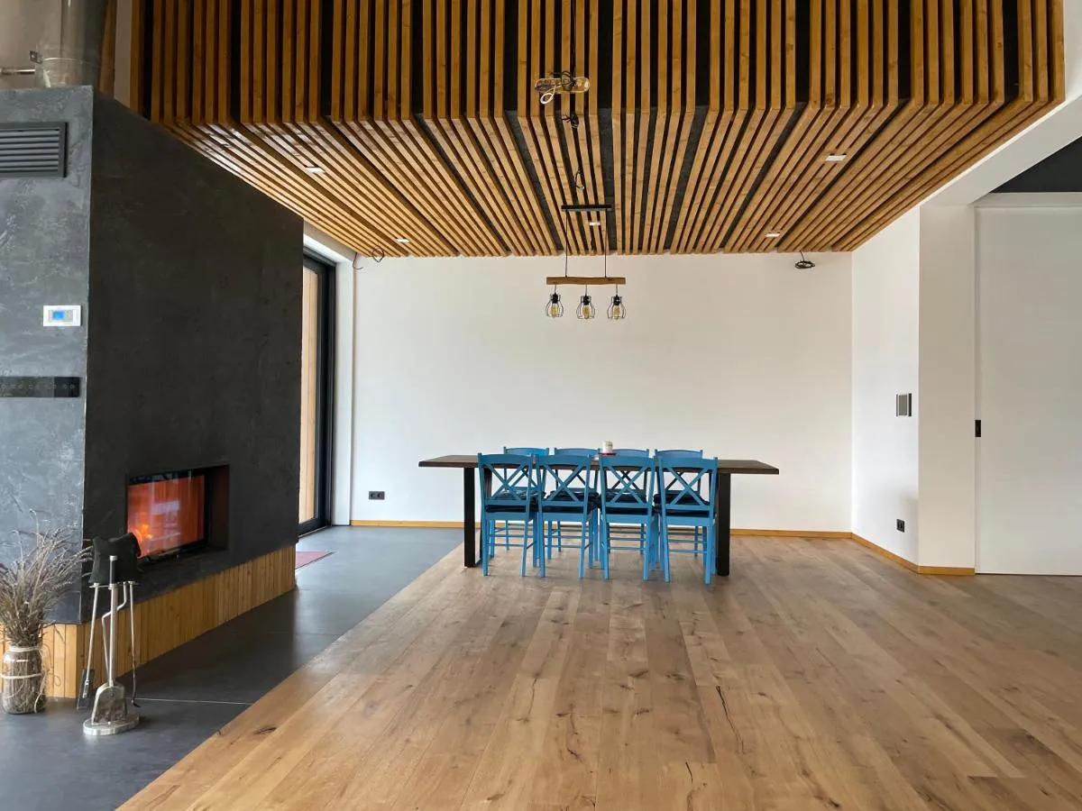 Image 5 of Downhills Residence