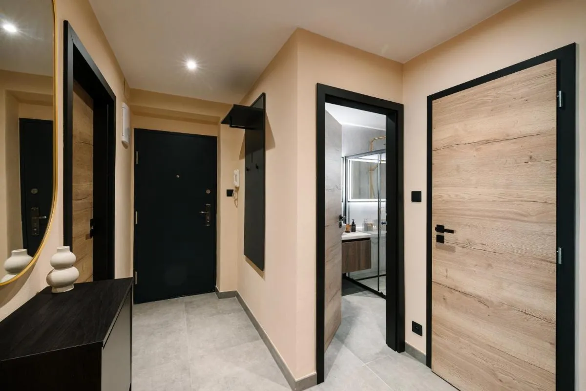 Image 3 of Fox Apartments